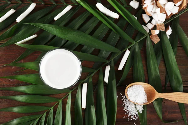 Composition with fresh coconut milk — Stock Photo, Image