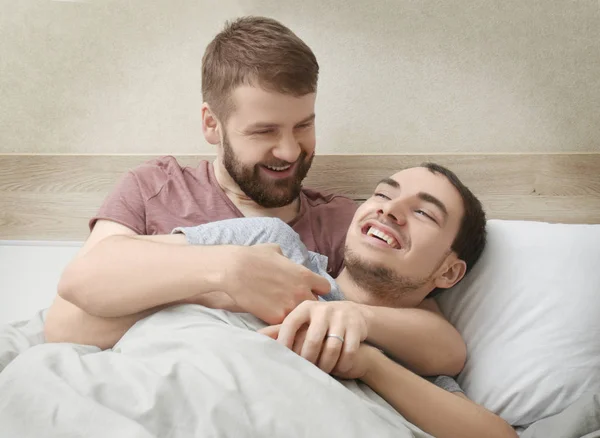 Heureux gay couple — Photo