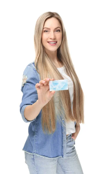 Mujer joven con tarjeta de visita —  Fotos de Stock