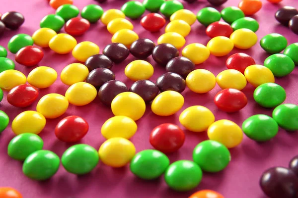 Смачні барвисті цукерки — стокове фото