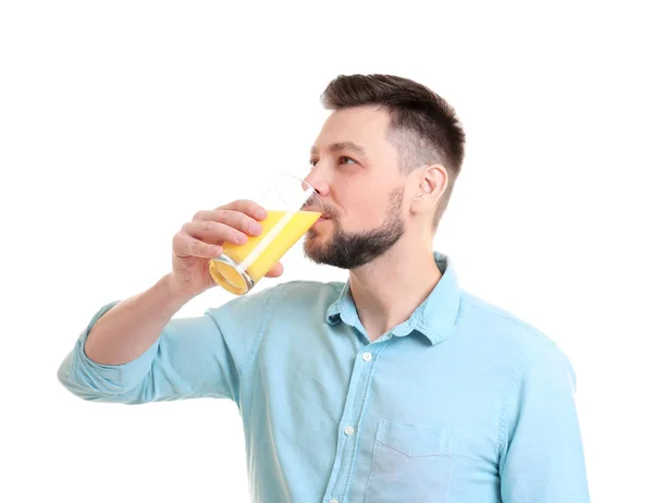 Stilig man poserar med juice — Stockfoto