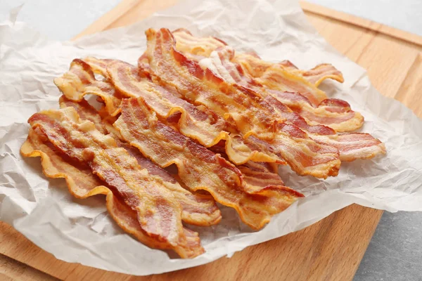 Fatias de bacon saborosas — Fotografia de Stock
