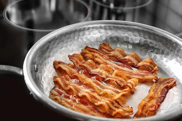 Kousky smažené slaniny — Stock fotografie