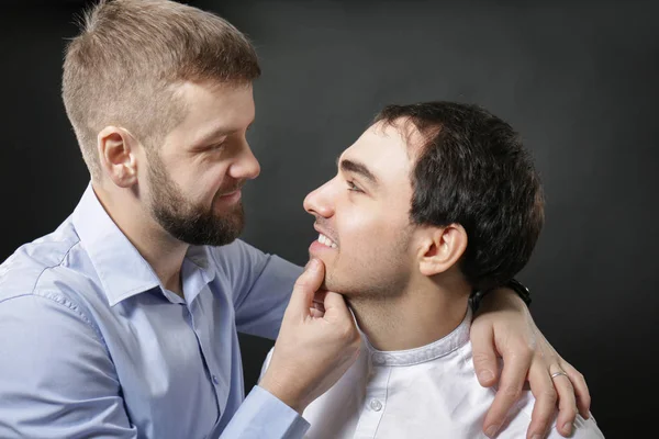 Lyckliga homosexuella par — Stockfoto