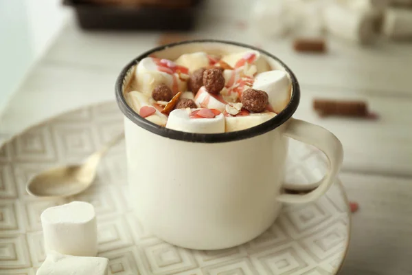 Tasty hot cocoa and marshmallow — Stock Photo, Image