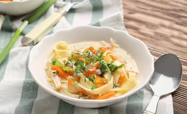 Chicken noodle soup in bowl — Stock Photo, Image