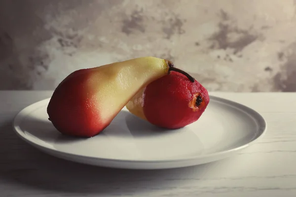 Tasty pear dessert — Stock Photo, Image