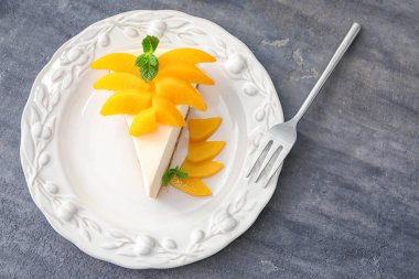 Lezzetli peynirli kek dilimi