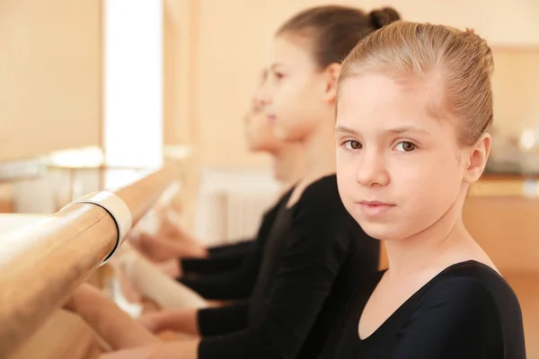 Mignonne Petite Fille Formation Studio Danse — Photo