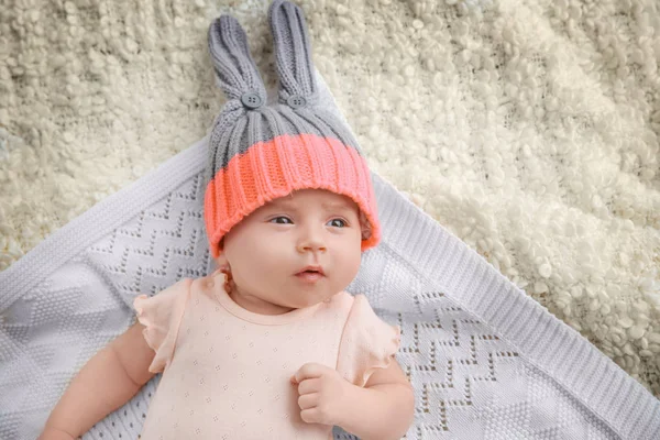 Schattige kleine baby — Stockfoto