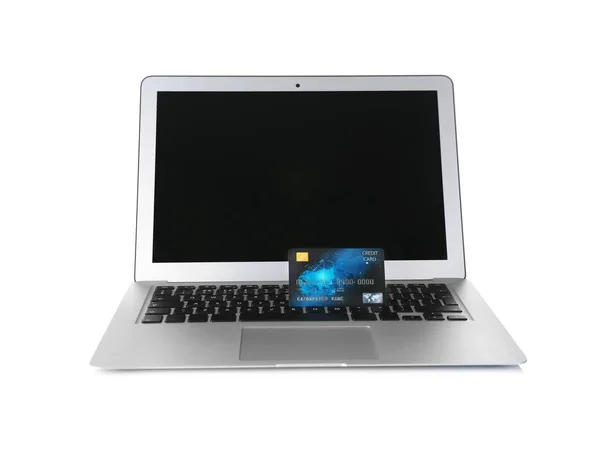 . Laptop med kreditkort — Stockfoto