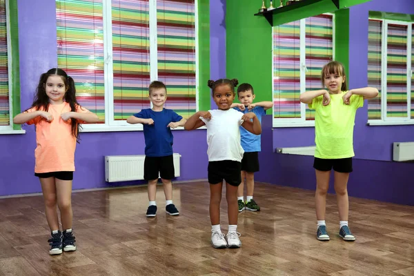 Gruppo Bambini Che Ballano Classe Coreografia — Foto Stock