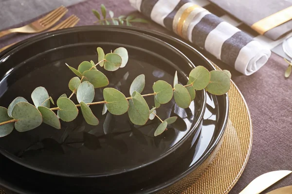 Belo ajuste de mesa — Fotografia de Stock