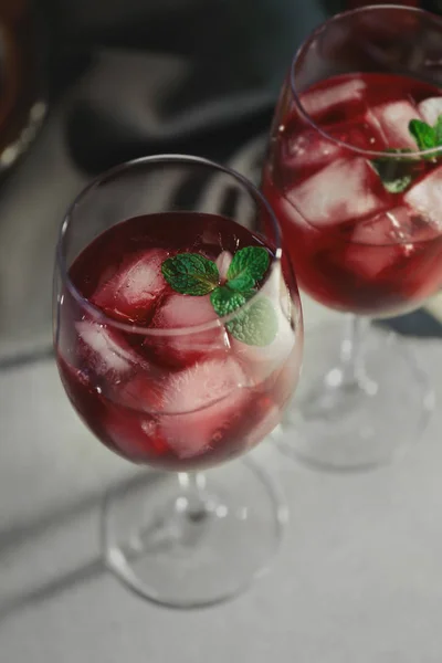 Delizioso spritzer di vino — Foto Stock