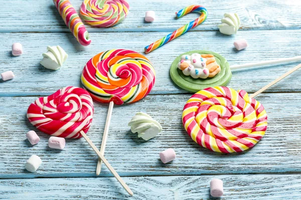맛 있는 다채로운 막대 사탕 — 스톡 사진