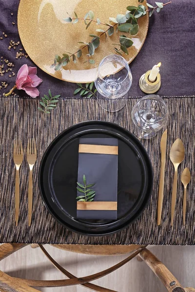 Belo ajuste de mesa — Fotografia de Stock