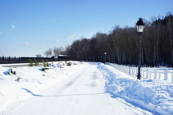 Winter road outside — Stock Photo, Image