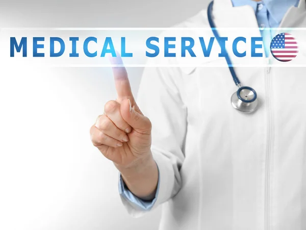 Text MEDICAL SERVICE and doctor — Stock Photo, Image
