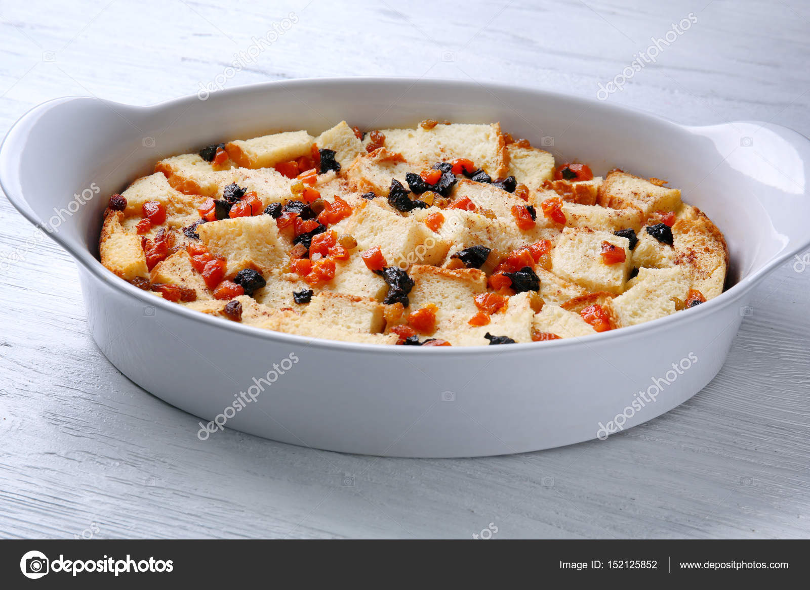 Budín de pan recién horneado fotografía de stock © belchonock 152125852 Depositphotos