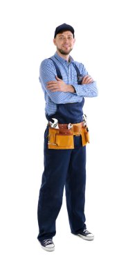 Tesisatçı çapraz kolları olan 