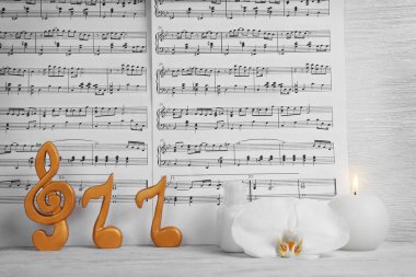 müzik sayfaları ve spa malzemeleri