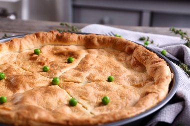 Lezzetli fırında Tavuklu paçanga böreği