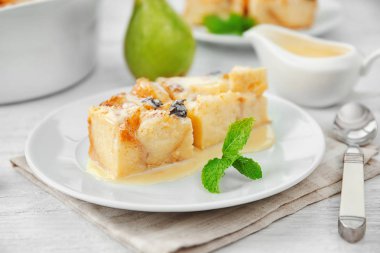 lezzetli ekmek pudingi