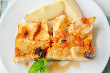 lezzetli ekmek pudingi