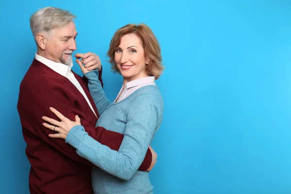 Feliz pareja de ancianos — Foto de Stock