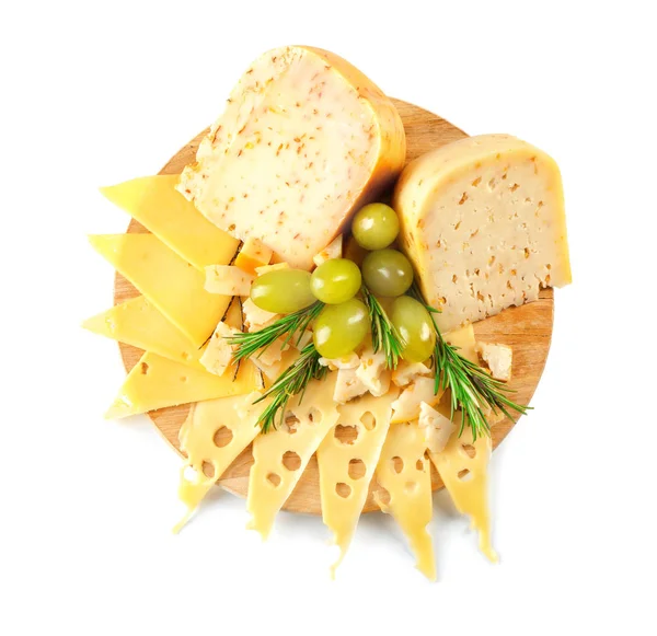 Bord met verscheidenheid van kaas — Stockfoto