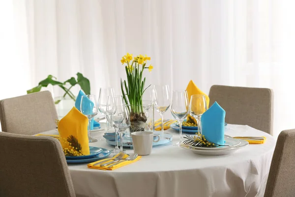 Table setting for dinner — Stock Photo, Image