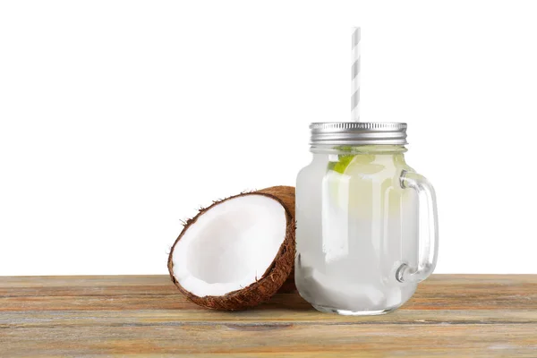 Tarro de albañil con agua de coco —  Fotos de Stock