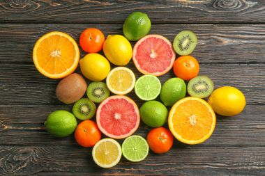 Tropikal meyve güzel kompozisyon 