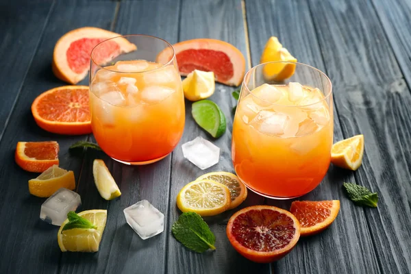 Tequila sunrise cocktails — Stock Photo, Image