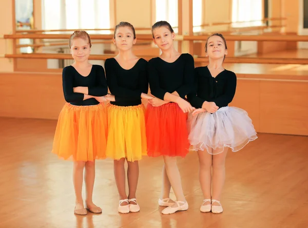 Pequenas Bailarinas Bonitos Estúdio Dança — Fotografia de Stock