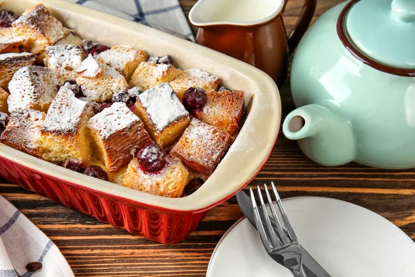 Freshly baked bread pudding — Stock Photo, Image