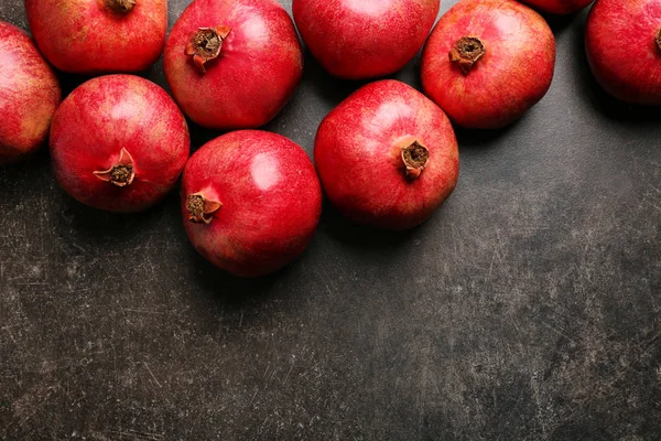 Whole ripe pomegranates — Stock Photo, Image