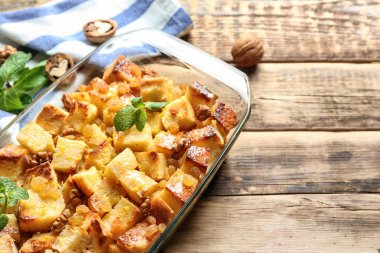 lezzetli ekmek pudingi