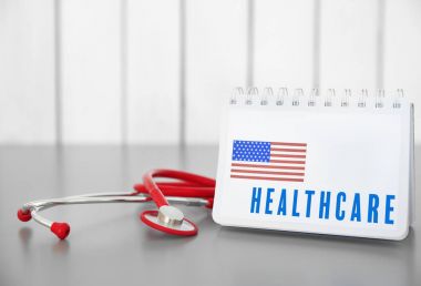 Steteskop ve defter ile kelime Healtcare 