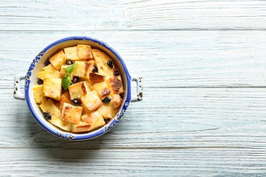 lezzetli ekmek pudingi