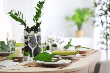 Akşam yemeği için sofra