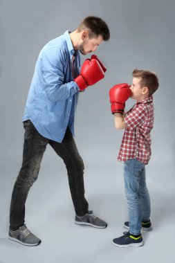 Babam ve oğlum eğitim boks 