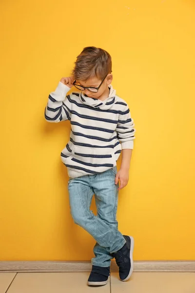 Leuke stijlvolle jongen — Stockfoto