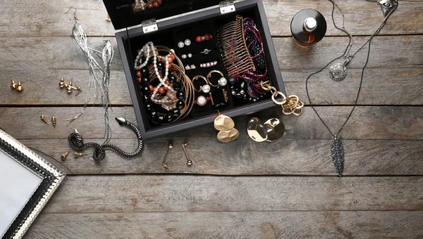Jewelry accessories in box — Stock Photo, Image