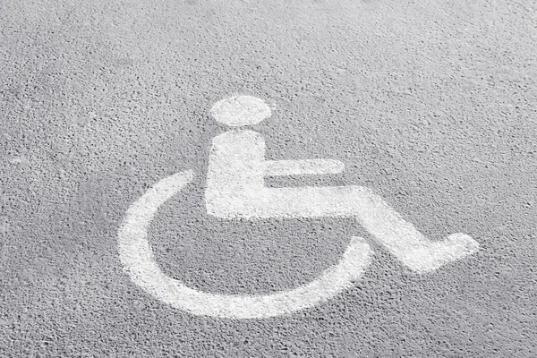 Handicappati sul posto auto — Foto Stock