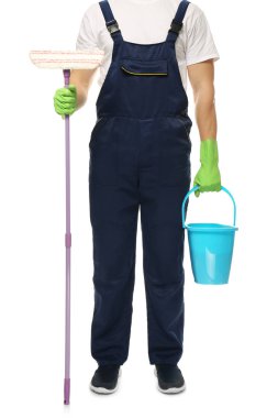 Genç pencere temizleyici 