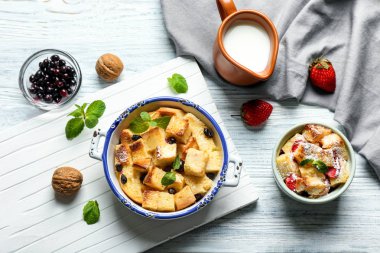 lezzetli ekmek pudingi