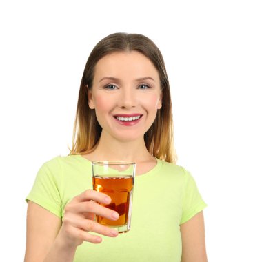 bardak taze meyve suyu kadınla