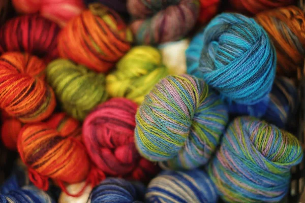 Colorful knitting yarn — Stock Photo, Image