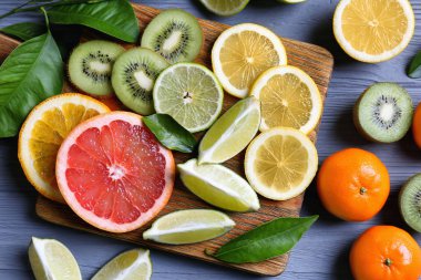 Tropikal meyve güzel kompozisyon 